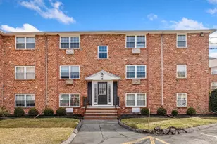 6 Colonial Village Dr, Arlington, MA 02474 - Photo 1