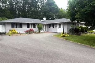 14 Eisenhower Rd, Framingham, MA 01701 - Photo 1