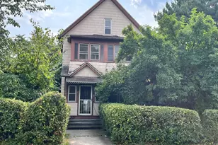 67 Manhattan St, Springfield, MA 01109 - Photo 1