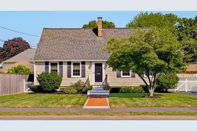 33 Pilgrim St, North Andover, MA 01845 - Photo 1