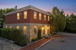 7 Vernon St, Newburyport, MA 01950 - Photo 1