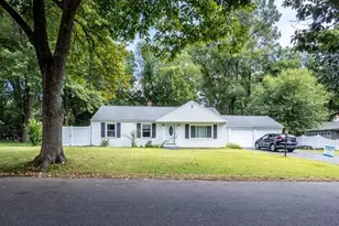 65 Wilshire Rd, Springfield, MA 01118 - Photo 1