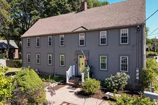 16 Elm St, Ipswich, MA 01938 - Photo 1