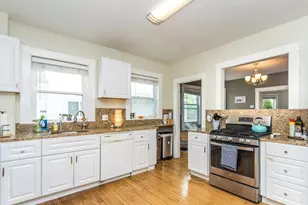 116 Taylor St, Waltham, MA 02453 - Photo 1