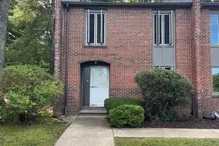 10 Eaton Ct, Amherst, MA 01002 - Photo 1