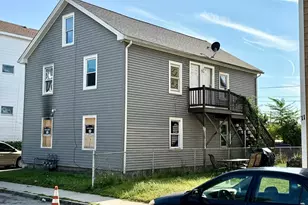 7 Lodi St, Worcester, MA 01608 - Photo 1