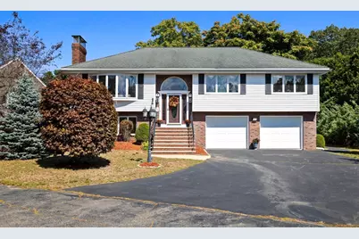 34 Andrews Rd, Wakefield, MA 01880 - Photo 1