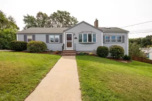 19 Day Cir, Woburn, MA 01801 - Photo 1