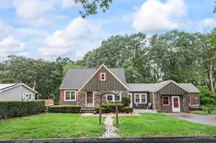 62 Circuit Ave N, Worcester, MA 01603 - Photo 1