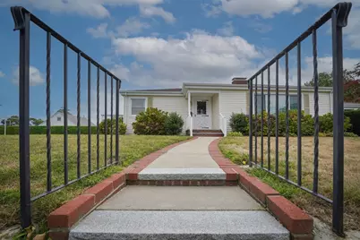 22 Smith St, Dartmouth, MA 02748 - Photo 1