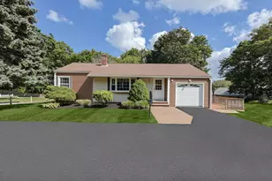 4 Wendell St, Swansea, MA 02777 - Photo 1