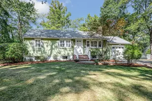 544 Pearl St, Reading, MA 01867 - Photo 1