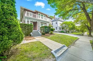 28 Verndale St, Brookline, MA 02446 - Photo 1