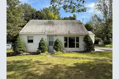 473 Pleasant St, Leicester, MA 01524 - Photo 1