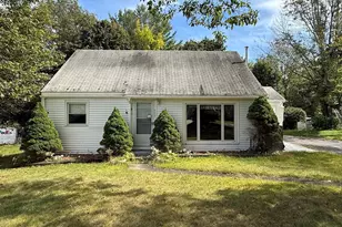 473 Pleasant St, Leicester, MA 01524 - Photo 1