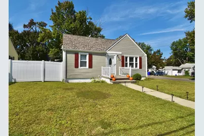 1060 Liberty St, Springfield, MA 01104 - Photo 1