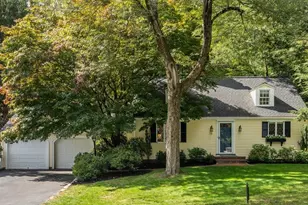 39 Standish Rd, Wellesley, MA 02481 - Photo 1