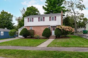 26 Robinson Rd, Medford, MA 02155 - Photo 1