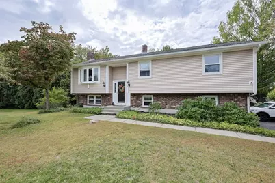 7 Sara Dr, Auburn, MA 01501 - Photo 1