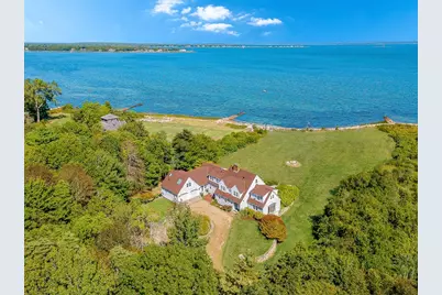 23 Hollywoods Rd, Mattapoisett, MA 02739 - Photo 1