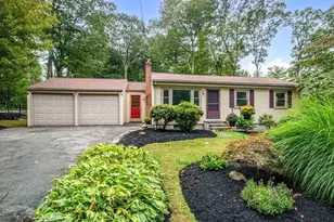 3 Berry St, Plainville, MA 02762 - Photo 1