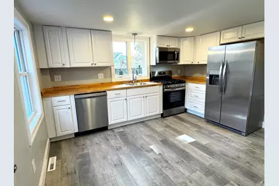 27-R Monroe St, Taunton, MA 02780 - Photo 1