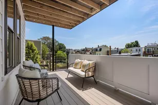 527 E 7th St, Boston, MA 02127 - Photo 1