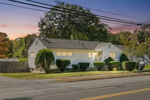 381 Water St, Wakefield, MA 01880 - Photo 1