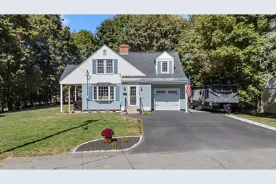 21 Plymouth St, Gardner, MA 01440 - Photo 1