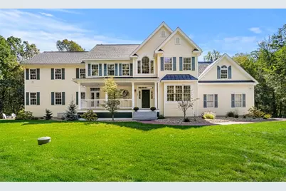 165 Thorndike St, Dunstable, MA 01827 - Photo 1