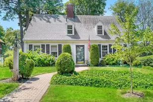 46 Country Club Rd, Melrose, MA 02176 - Photo 1