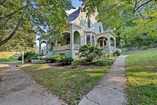 2 Raeburn Terrace, Newton, MA 02461 - Photo 1