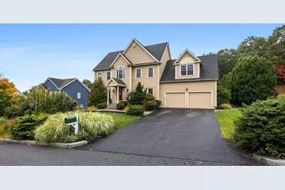 731 Samuel Dr, Northbridge, MA 01588 - Photo 1