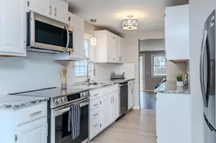 131 Maple St, East Longmeadow, MA 01028 - Photo 1
