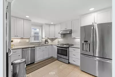 28 Roberts St, Malden, MA 02148 - Photo 1