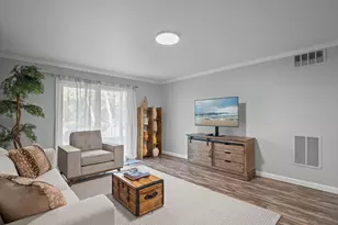 7 Shadowbrook Ln, Milford, MA 01757 - Photo 1