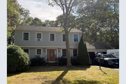46 Holly Ridge Dr, Sandwich, MA 02563 - Photo 1
