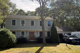 46 Holly Ridge Dr, Sandwich, MA 02563 - Photo 1