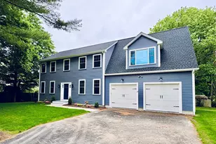 22 Holly Rd, Walpole, MA 02081 - Photo 1