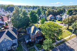 44 Laurel St, Holyoke, MA 01040 - Photo 1