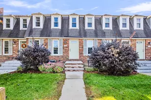 122 Swan St, Lowell, MA 01852 - Photo 1