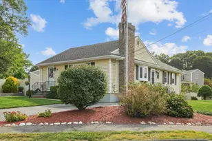 91 Maplewood Rd, Lynn, MA 01904 - Photo 1