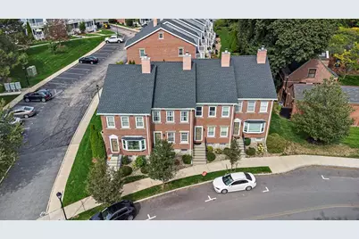 84 Captains Row #84, Chelsea, MA 02150 - Photo 1