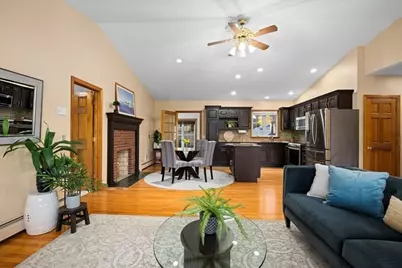 31 Crane St, Worcester, MA 01604 - Photo 1