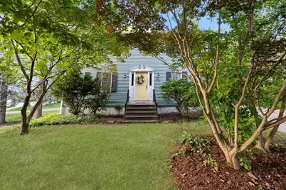 524 County St, Seekonk, MA 02771 - Photo 1