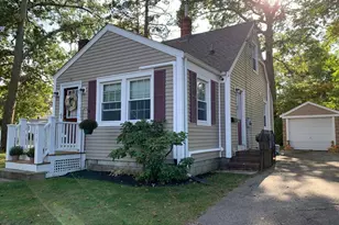 317 Commonwealth Ave, New Bedford, MA 02740 - Photo 1