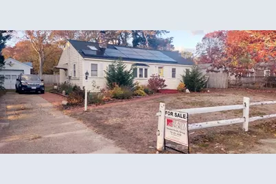 22 Powhatan Rd, Yarmouth, MA 02664 - Photo 1