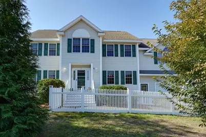 137 Winn St, Burlington, MA 01803 - Photo 1
