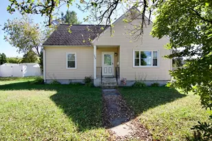 586 Granby Rd, South Hadley, MA 01075 - Photo 1