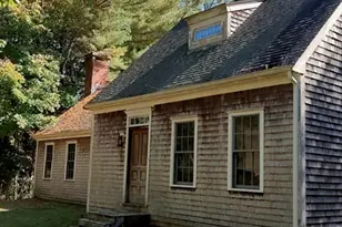 8 Crescent St, Plympton, MA 02367 - Photo 1